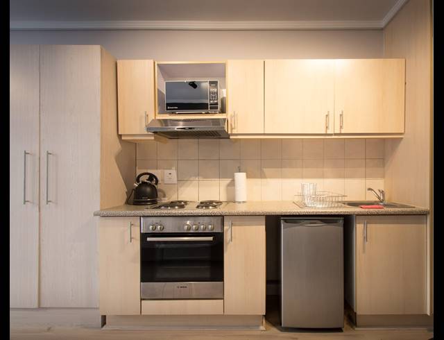 1 BEDROOM APARTMENT TO LET IN CAPE TOWN CITY CENTRE
